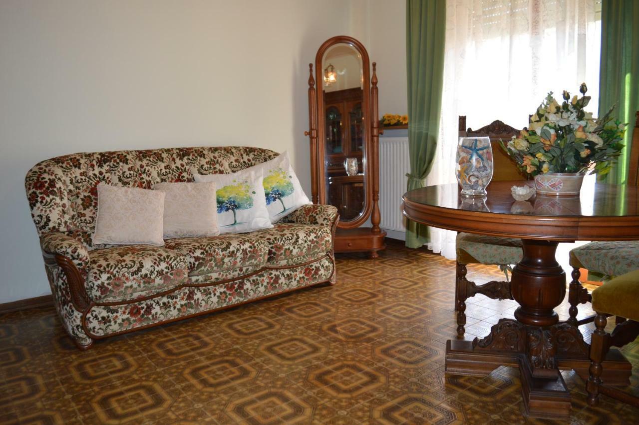 Апартаменти Casa Iliana В'яреджо Екстер'єр фото